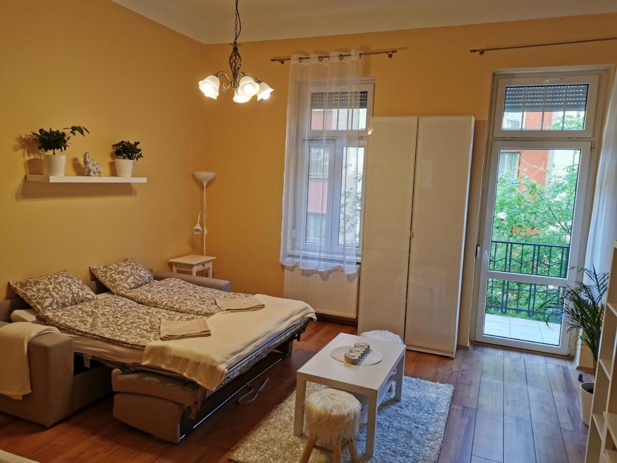 Apartment Corvin City Center Kisfaludy Apartman *