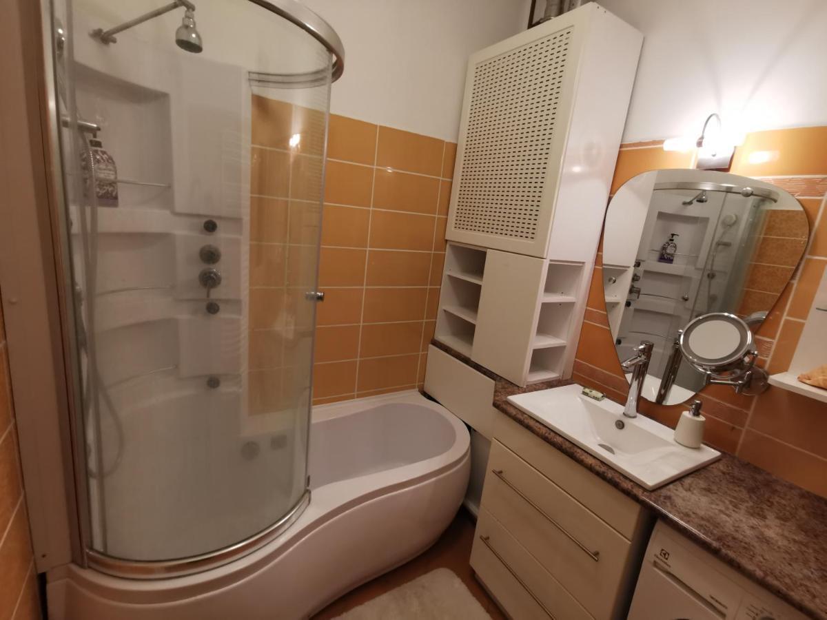 Corvin City Center Kisfaludy Apartman Apartment